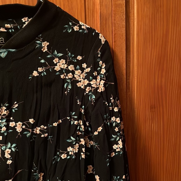 Dalia floral jacket with zipper - Picture 7 of 13